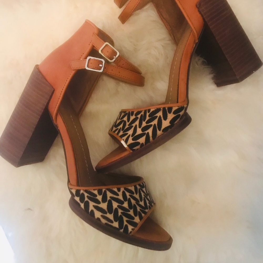 Dolce Vita Ankle Strap Sandal! - Picture 2 of 8